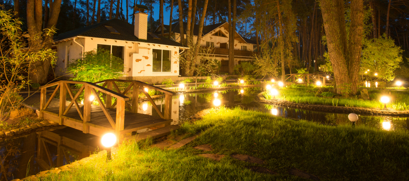 Outdoor Landscape Lighting: 7 Tips That Every Business Should Know