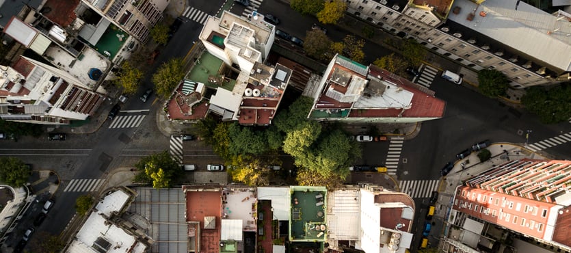 How to Enhance Your Rooftop Dining Setting with Planters